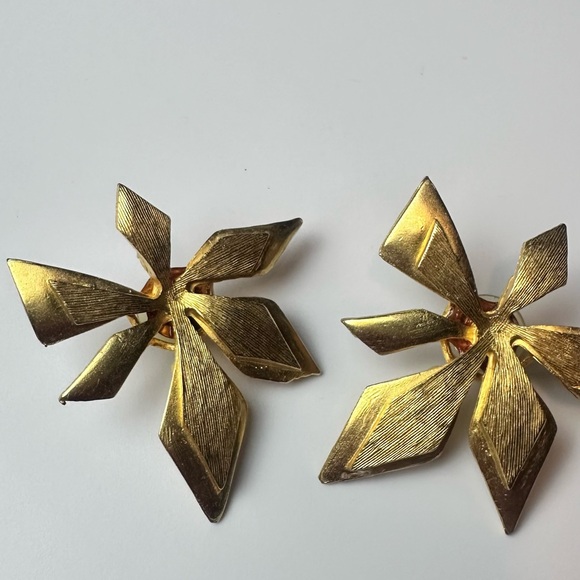 Earrings - Picture 2 of 2